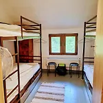 Downtown Hostel *