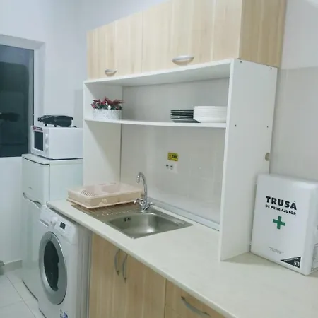 Downtown אכסניה בראשוב