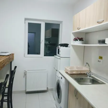 Downtown אכסניה בראשוב